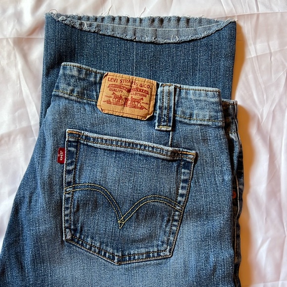 Levi’s 525 Boot Cut Distressed Jeans, raw hem, Women's approx. size 12 - Picture 13 of 16